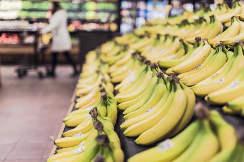 magasin-TOURNEFORT-min_bananas-698608